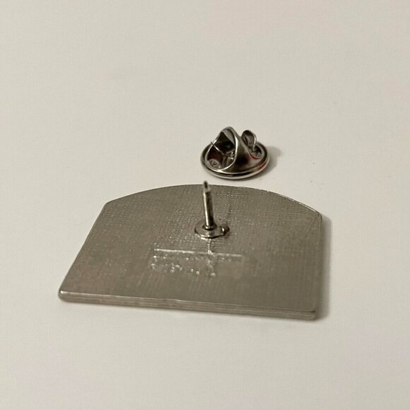 Toronto Maple Leafs vs Montreal Canadiens First Game Air Canada Centre NHL Pin - Picture 7 of 10